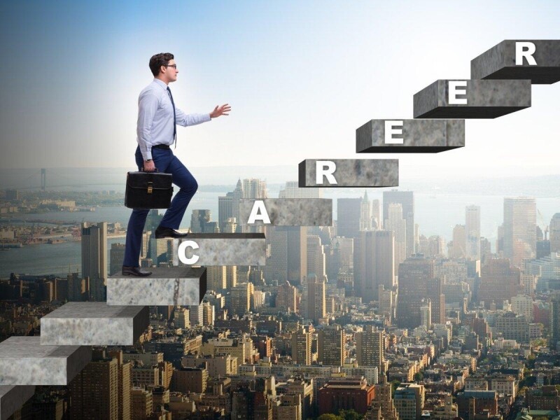 Tiếng Anh công sở giúp thăng tiến trong công việc